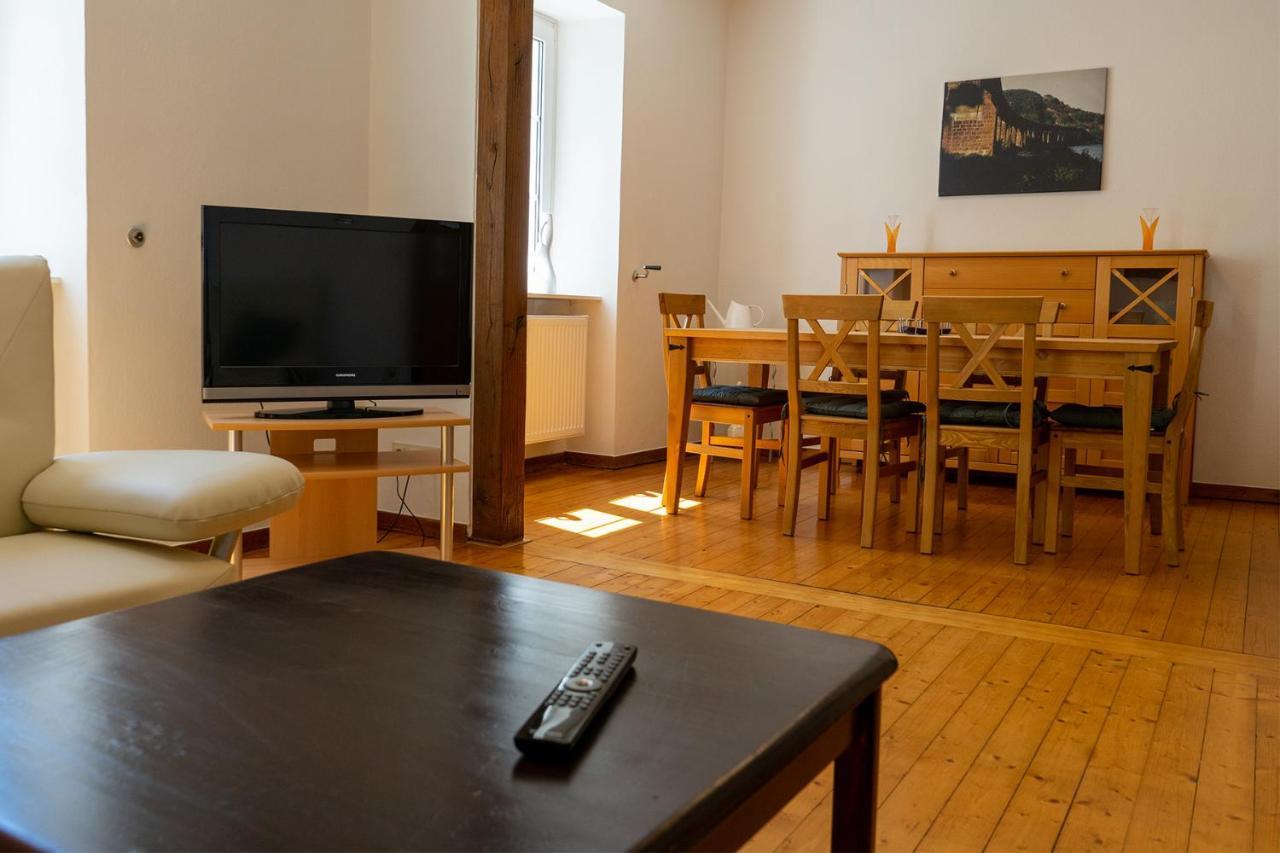 Reuter Apartment *
